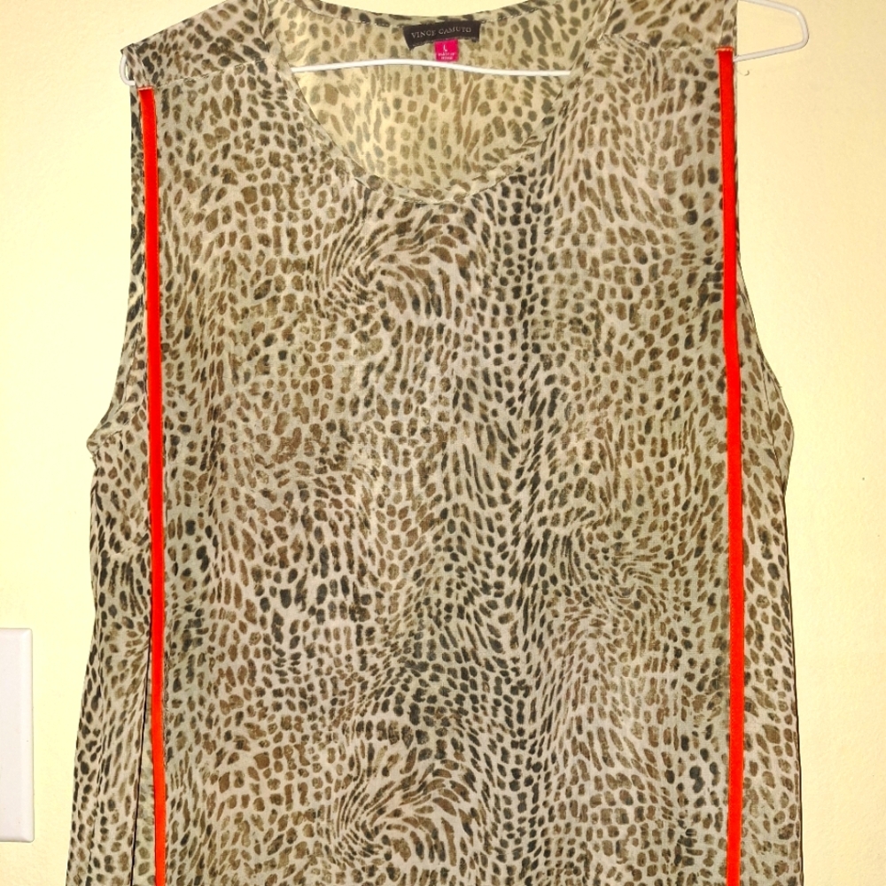 VINCE CAMUTO, CUTE BLOUSE!